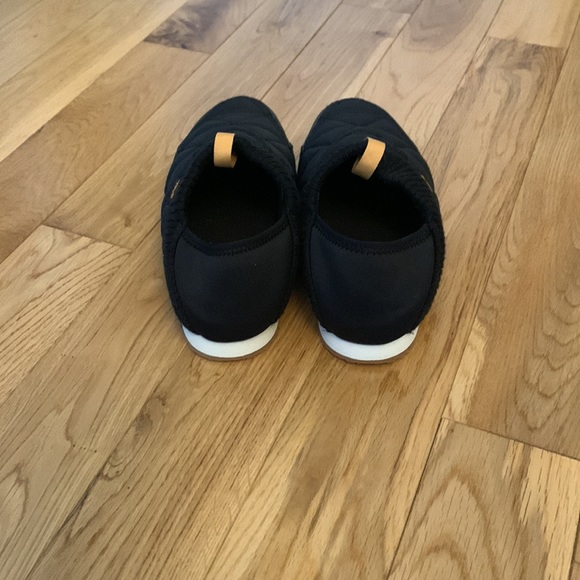 Teva shoes - Picture 2 of 7